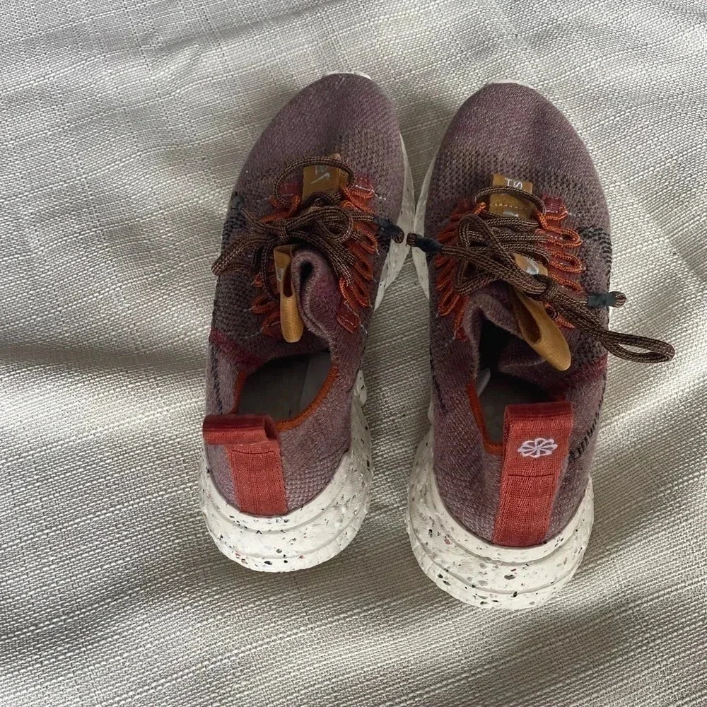 Nike Shoes - Sz. 6.5M / 8.5W
